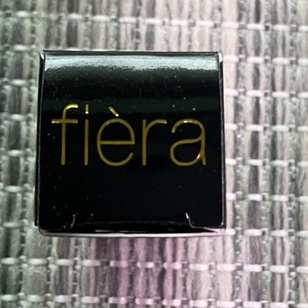 Fièra Luxury Concealer Bisque Full Coverage Color-Correcting Cream 0.5 fl oz